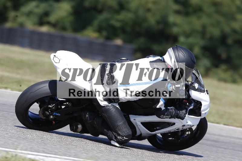 /Archiv-2025/49 26.08.2025 Cornu Master School ADR/blau-bleu/31